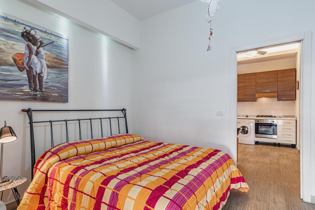 דירות גיארדיני נאקסוס Naxos Bay Flat With Terrace 50 Meters From The Sea מראה חיצוני תמונה