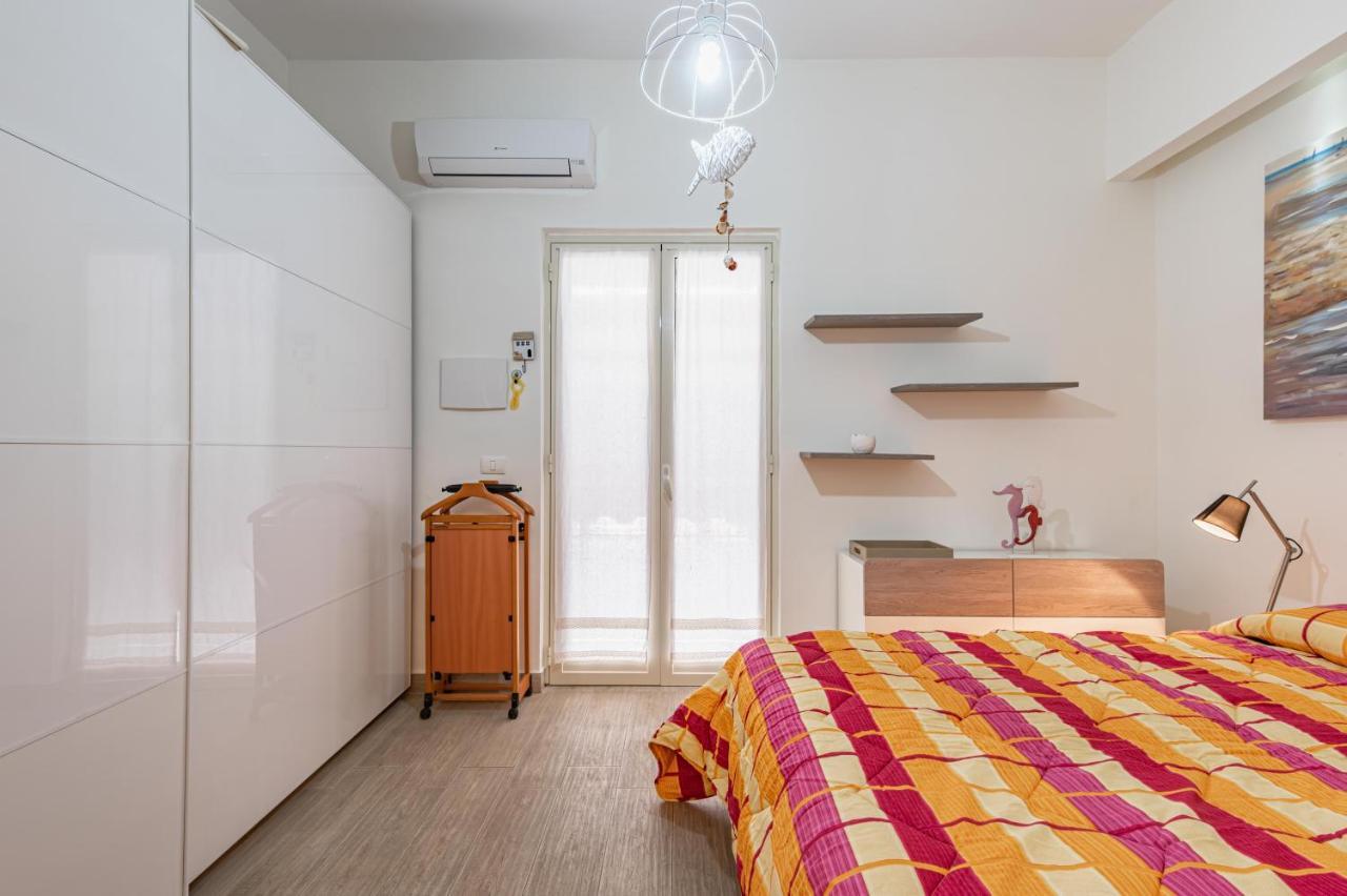 דירות גיארדיני נאקסוס Naxos Bay Flat With Terrace 50 Meters From The Sea מראה חיצוני תמונה