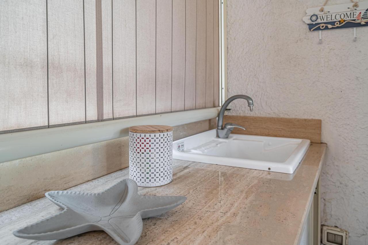 דירות גיארדיני נאקסוס Naxos Bay Flat With Terrace 50 Meters From The Sea מראה חיצוני תמונה