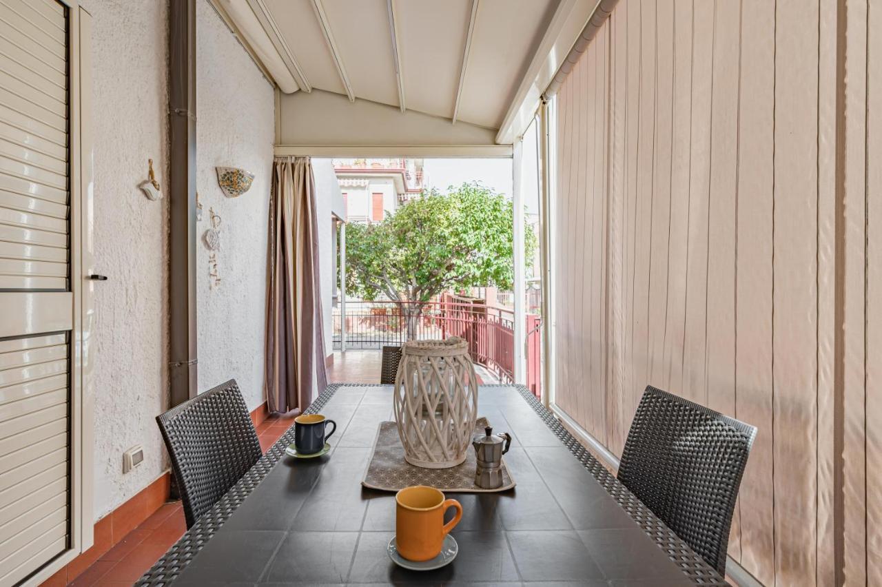 דירות גיארדיני נאקסוס Naxos Bay Flat With Terrace 50 Meters From The Sea מראה חיצוני תמונה